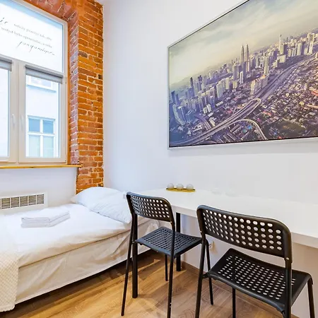 Royal Piotrkowska 92 * Lodz