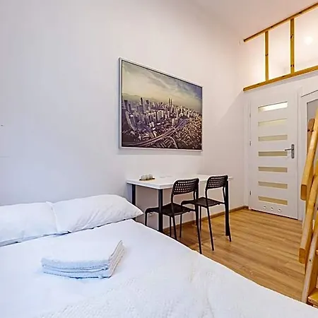 Royal Piotrkowska 92 Aparthotel Lodž