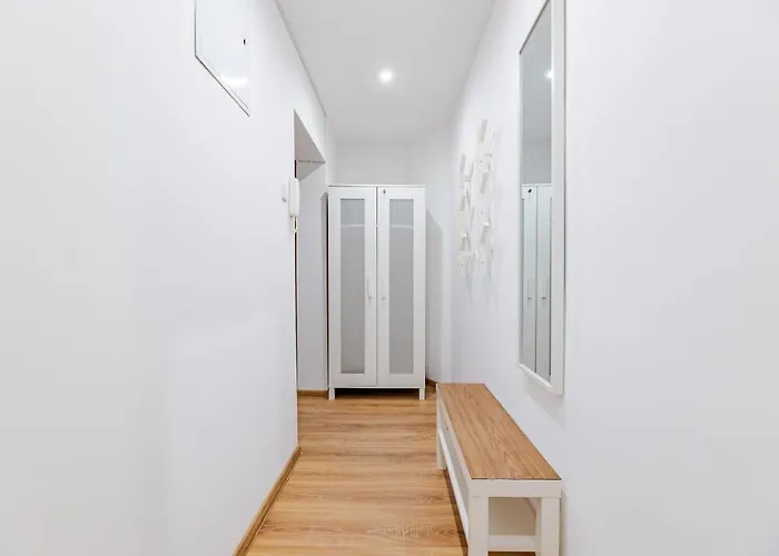 Royal Piotrkowska 92 *